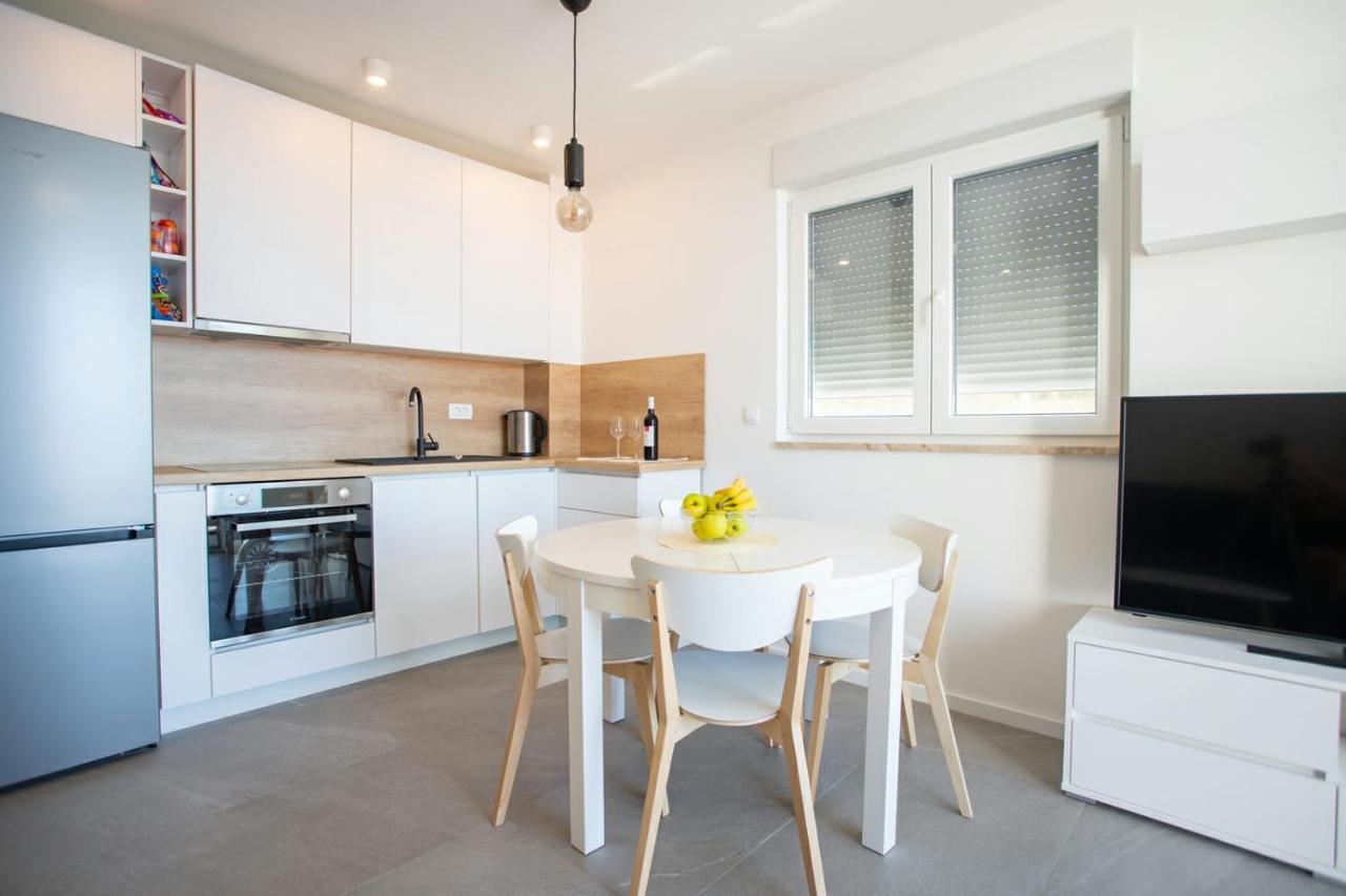 Apartment Belmare Трогір Екстер'єр фото